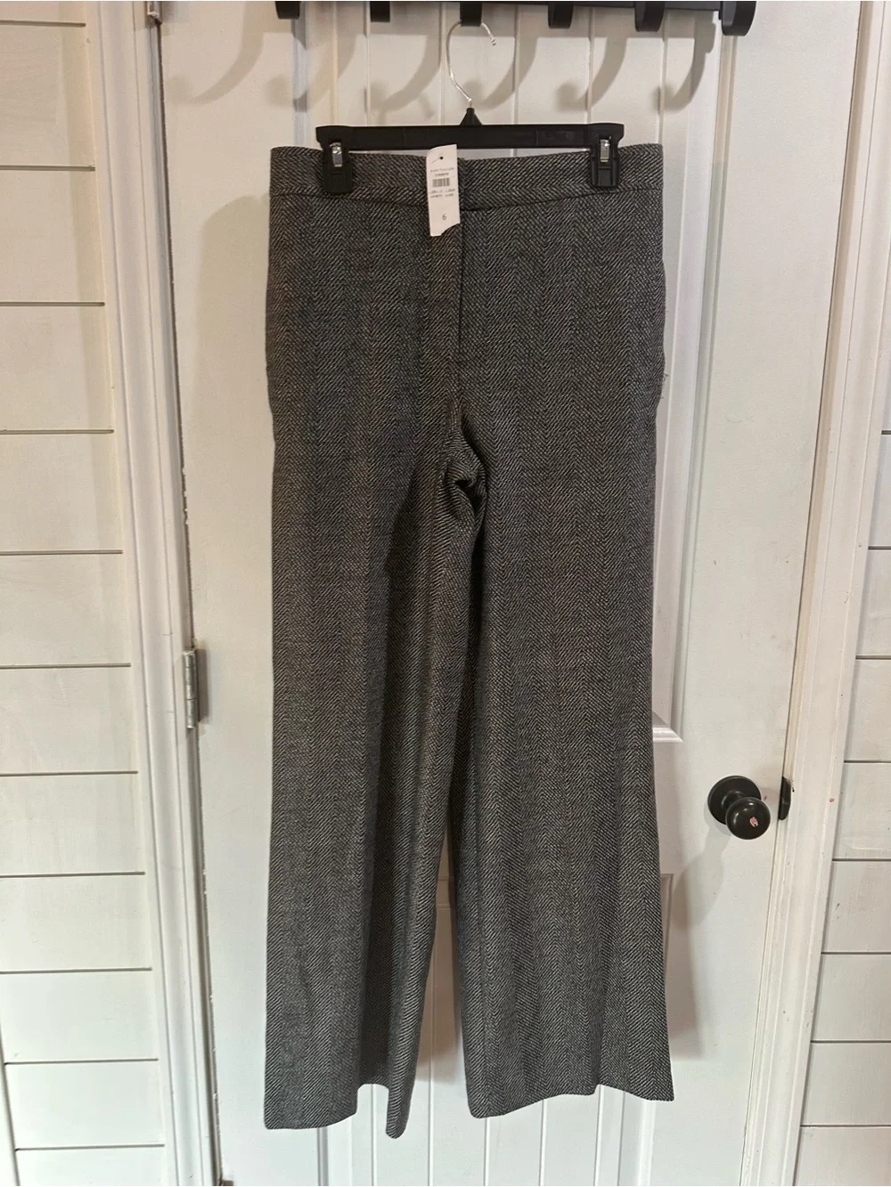 Ann Taylor Wide-Leg Herringbone Pants in Gray fully lined